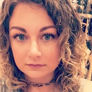 Meet your Posher, Jillian